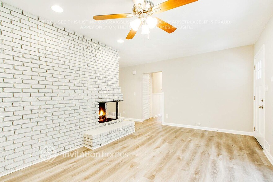 Building Photo - 1921 Cindy Dr