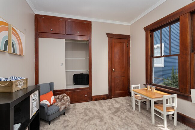 Building Photo - 3819 S G St