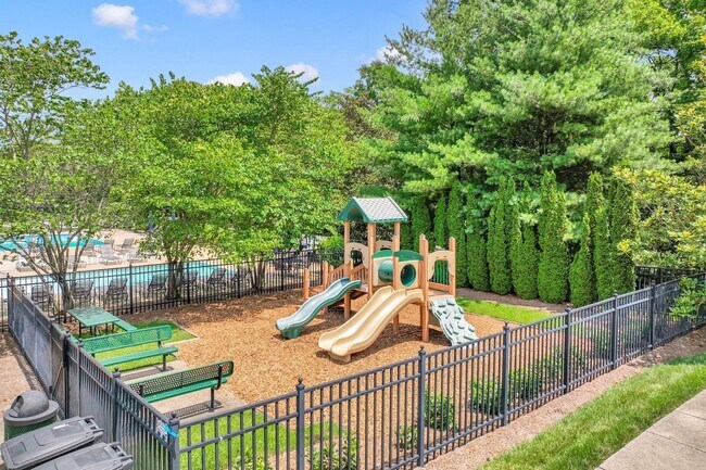 Building Photo - Spotless 5BR/3.5BA rental home, Meade of A...
