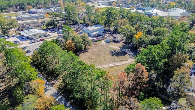 Building Photo - 26824 Victory Ln