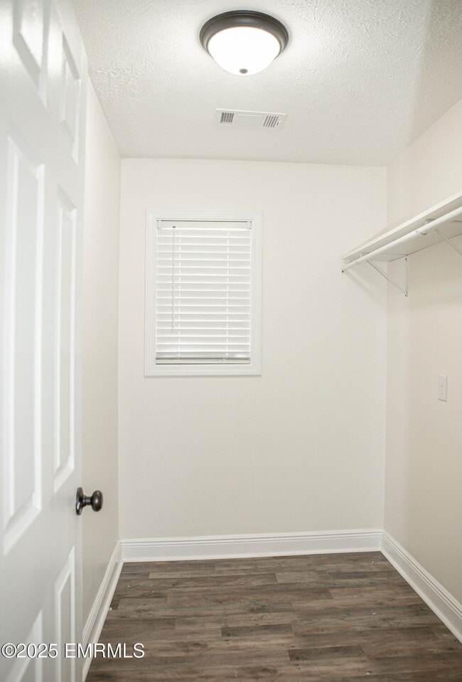 Building Photo - 6821 10th Ave