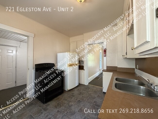 Building Photo - 721 Egleston Ave
