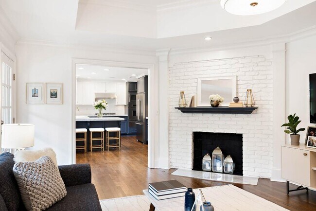 Building Photo - 1737 Barnesdale Way NE