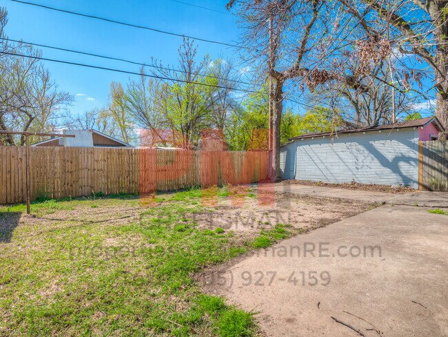 Building Photo - 1620 Linden St