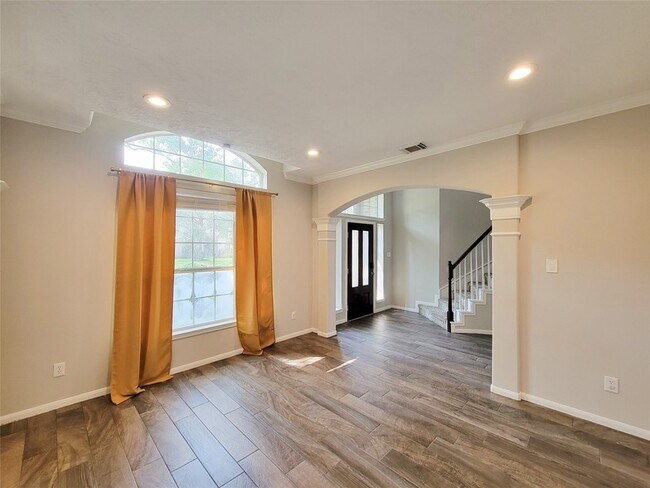 Building Photo - 31406 Capella Cir