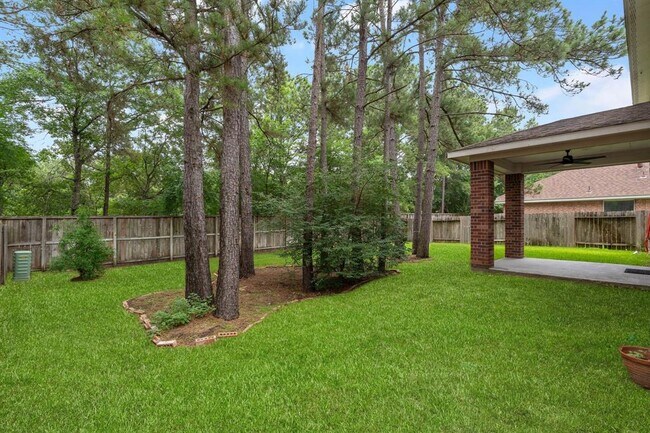 Building Photo - 18 N Queenscliff Cir