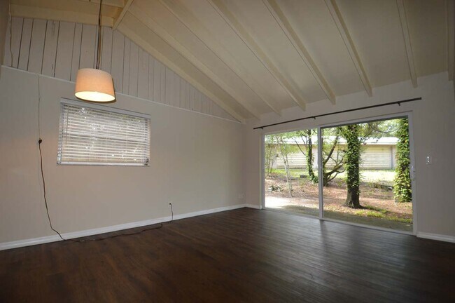 Building Photo - 11530 Duda Rd