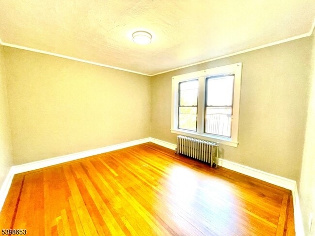 Building Photo - 17 Elwood Pl