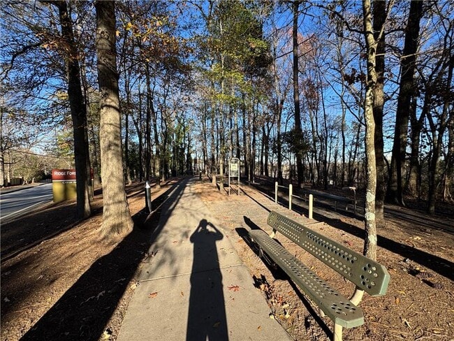 Building Photo - 3599 Ridge Rd SE