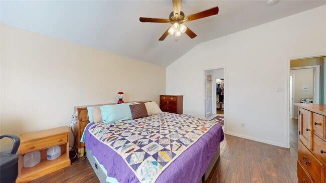 Building Photo - 6014 Knollwood Tr