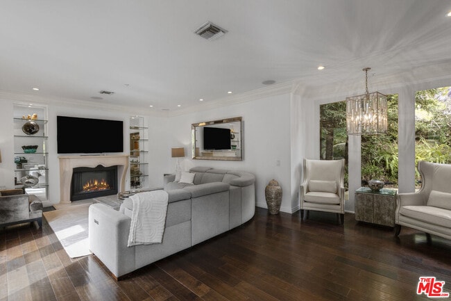 Building Photo - 10023 Westwanda Dr