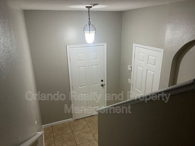 Building Photo - 16621 Cedar Crest Dr