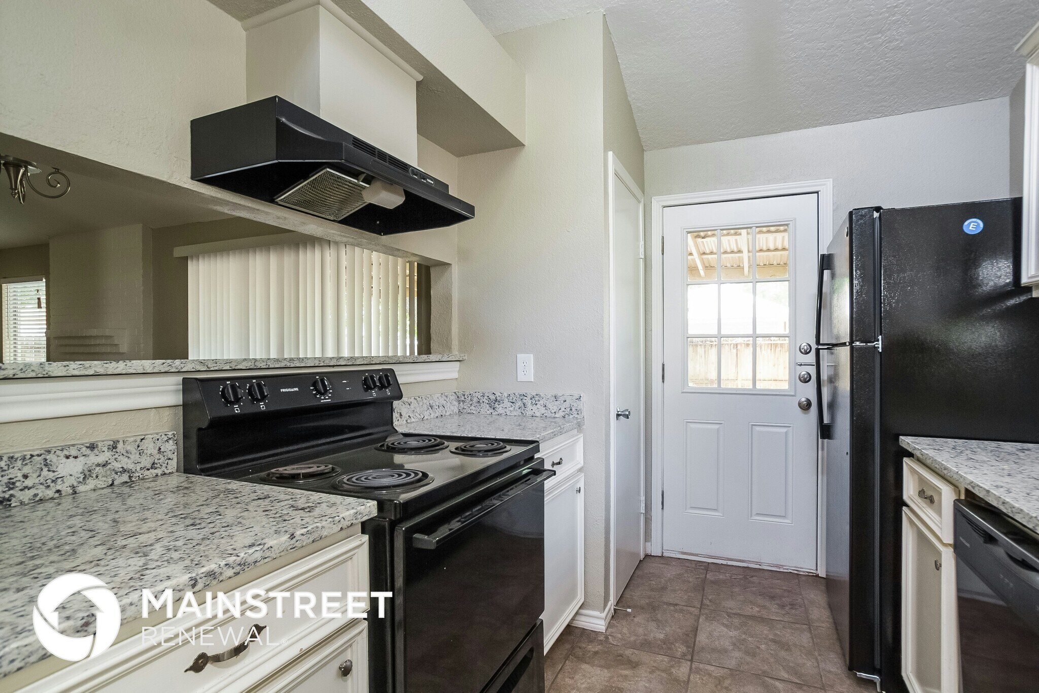 Building Photo - 24111 Spring Gum Dr
