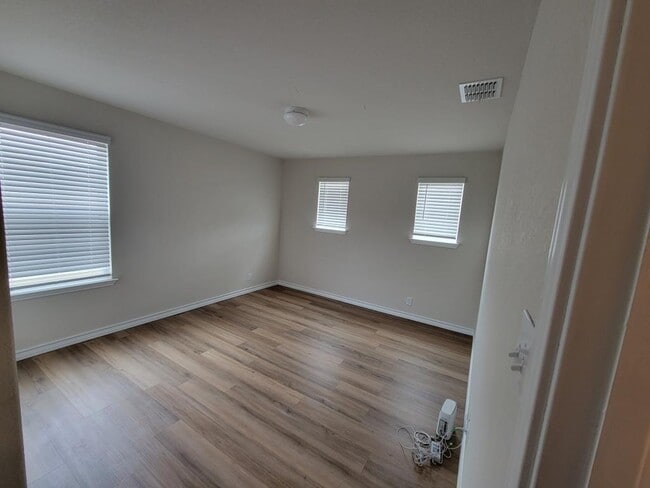 Building Photo - 1737 Rocky Rise