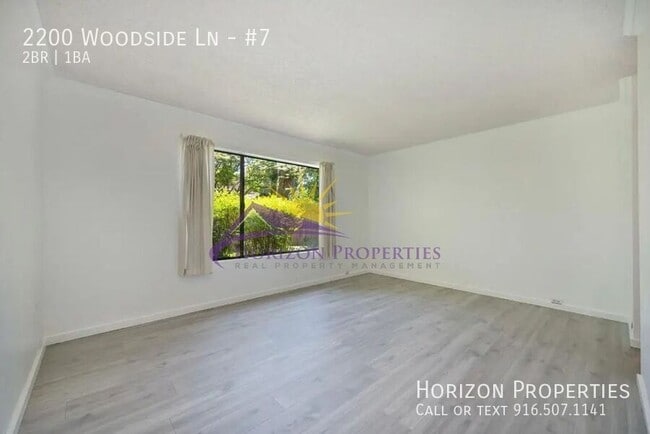 Building Photo - 2200 Woodside Ln
