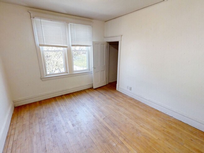 Building Photo - 3127 Restormel St