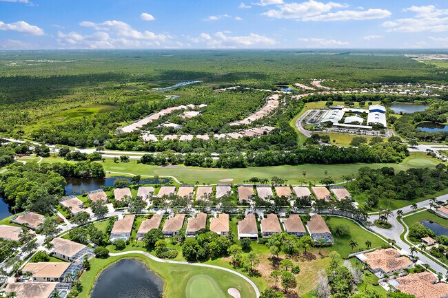 Building Photo - 8533 SE Palm Hammock Ln