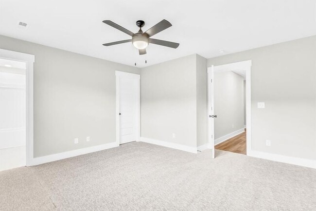 Building Photo - 166 Sango Dr