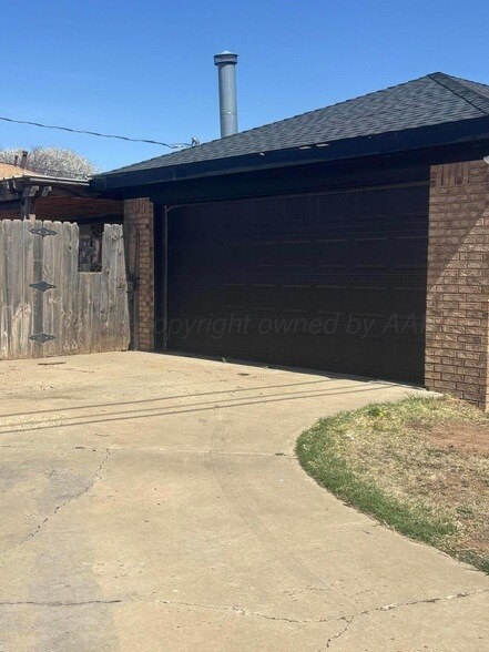 Building Photo - 8212 Wrangler Trail