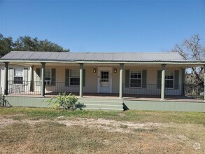 Building Photo - 800 Co Rd 100