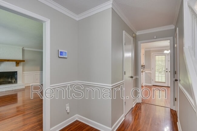 Building Photo - 493 Fairfield Way