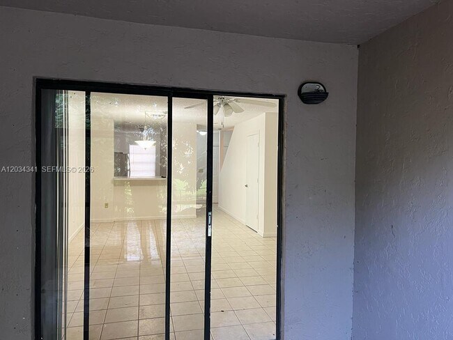 Building Photo - 13785 Bottlebrush Ct