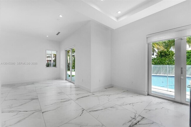 Building Photo - 8221 NW 34th St