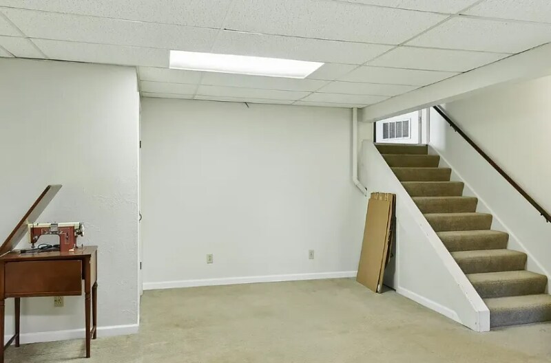 Building Photo - 7504 S 46th Ave