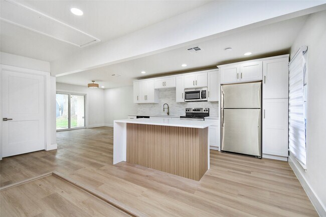 Building Photo - 7210 Lumber Jack Dr