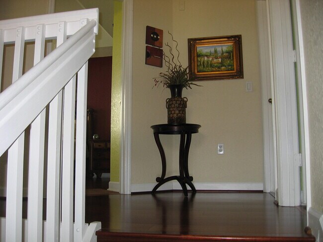 Building Photo - 1118 Shoma Dr