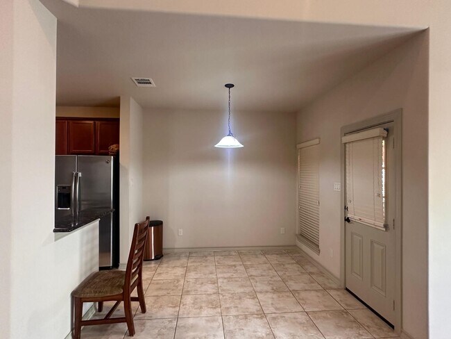 Building Photo - 2230 Argos Dr