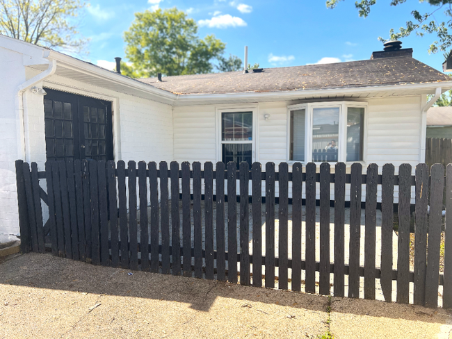 Building Photo - 305 Kilmory Ave