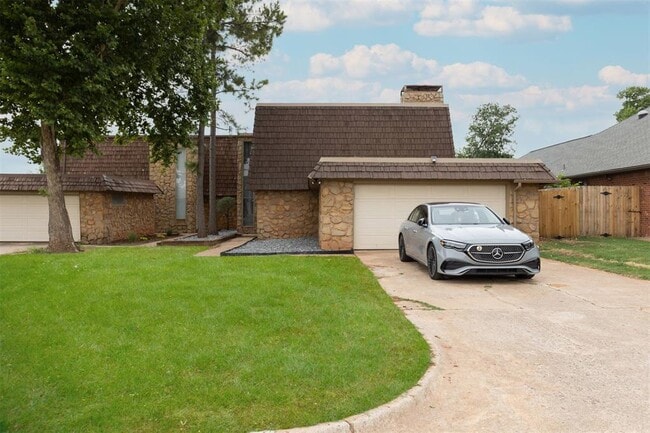 Building Photo - 12508 Green Valley Dr