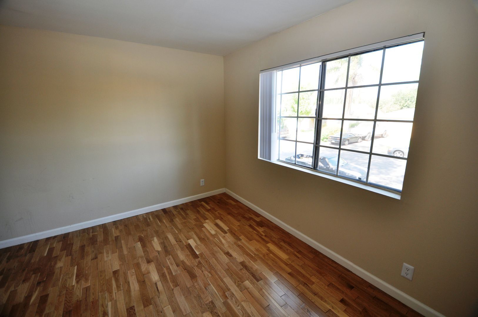 Building Photo - 6401 Riverton Ave
