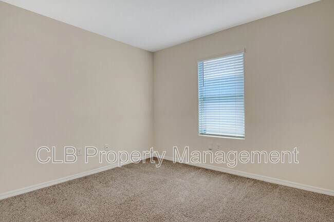Building Photo - 165 Birch Tree Pl
