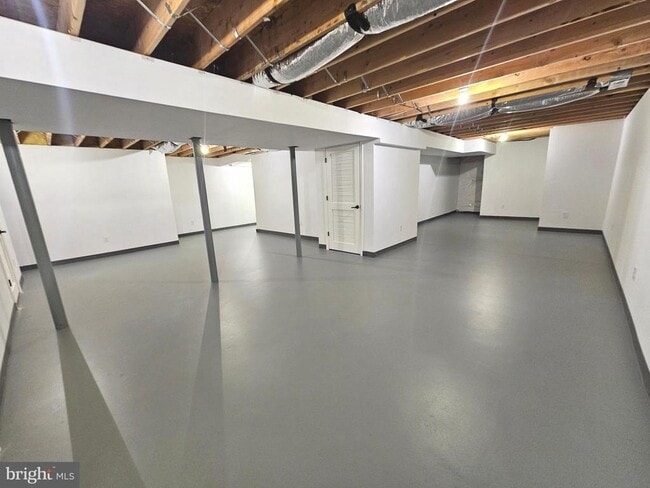 Building Photo - 269 S Marshview Terrace