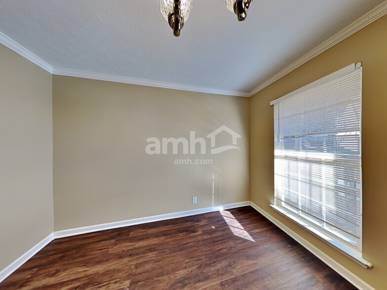 Building Photo - 5224 Ridgefalls Way