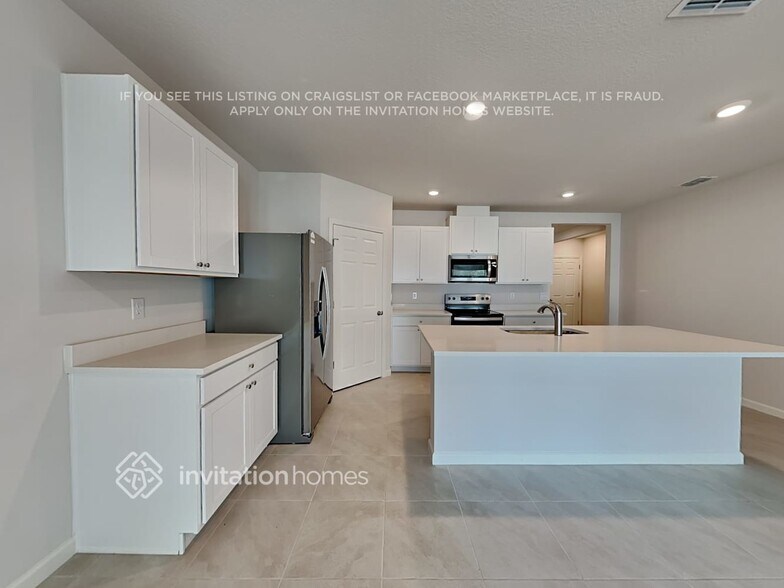 Building Photo - 229 Lachine St SW