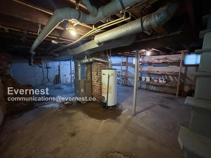 Building Photo - 1031 N Michigan St