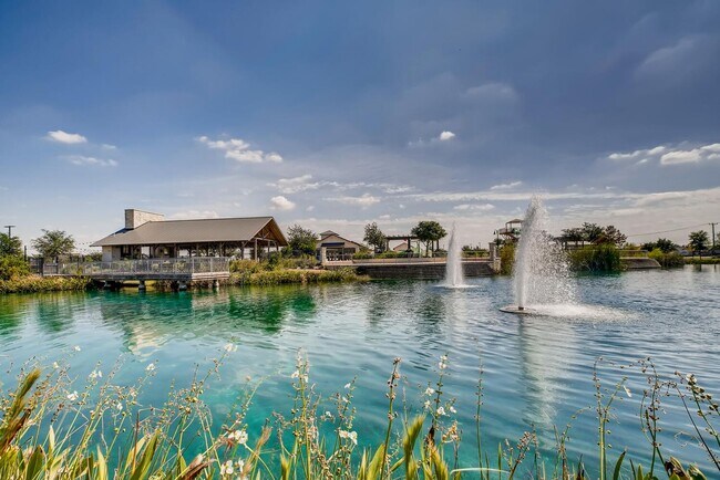 Building Photo - Awesome Amenities!