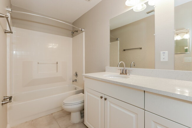 Building Photo - 8524 Queen Brooks Ct