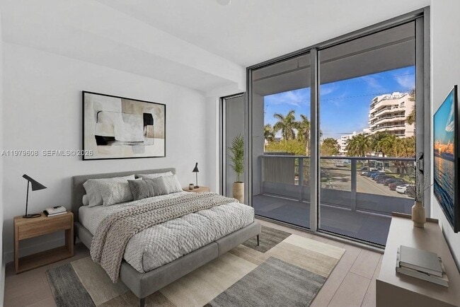 Building Photo - 9201 E Bay Harbor Dr