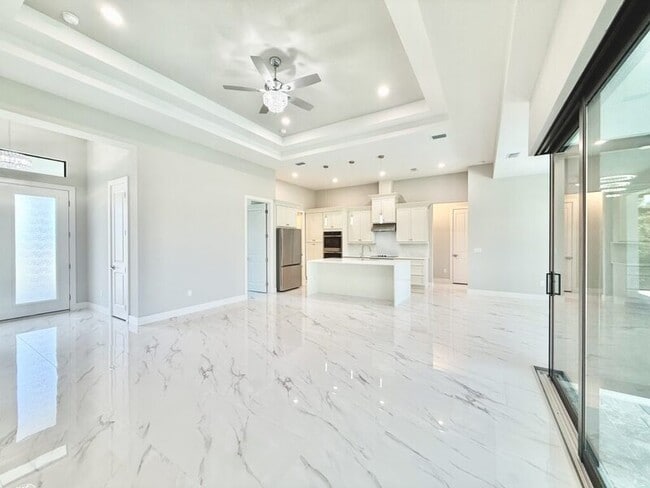 Building Photo - 20 Coxswain Dr