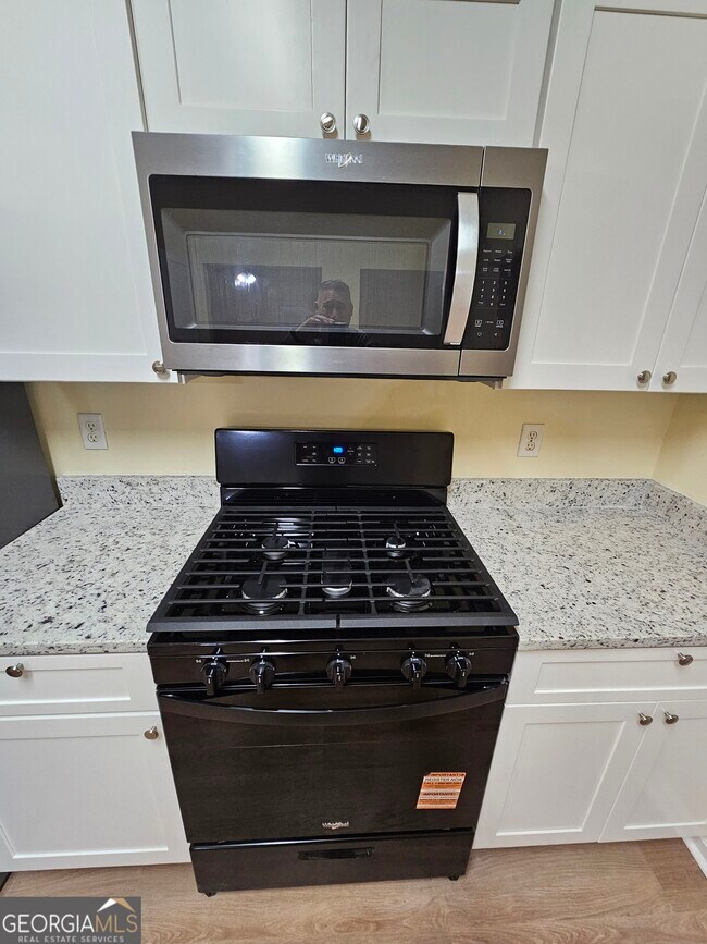 Building Photo - 206 Southwind Ln