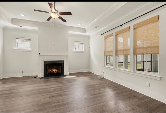 Building Photo - 6013 Mt Pisgah Rd