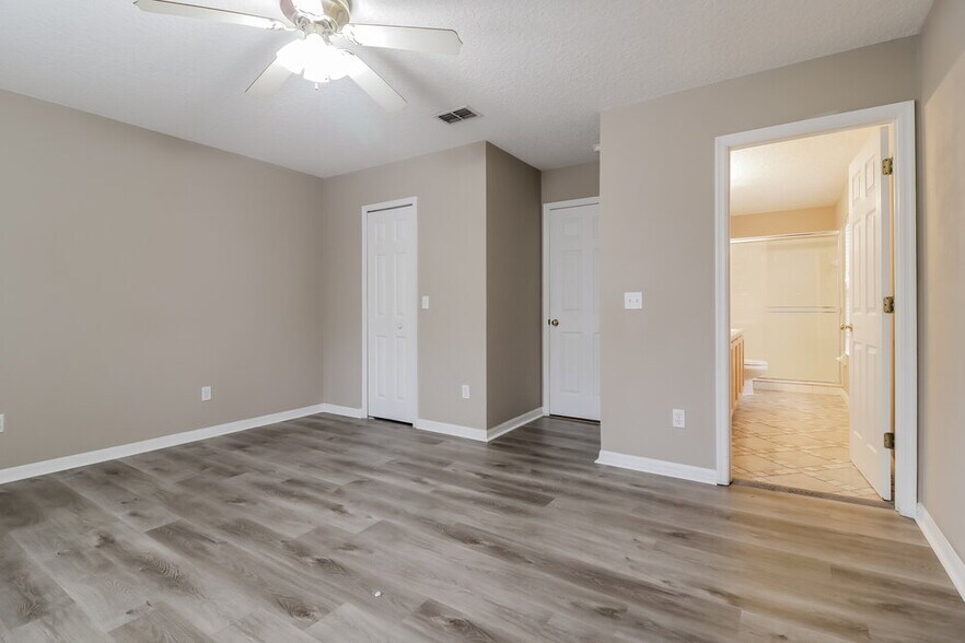 Building Photo - 2010 Stone Abbey Blvd