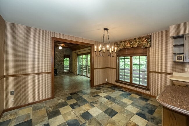 Building Photo - 2731 Christy Ave