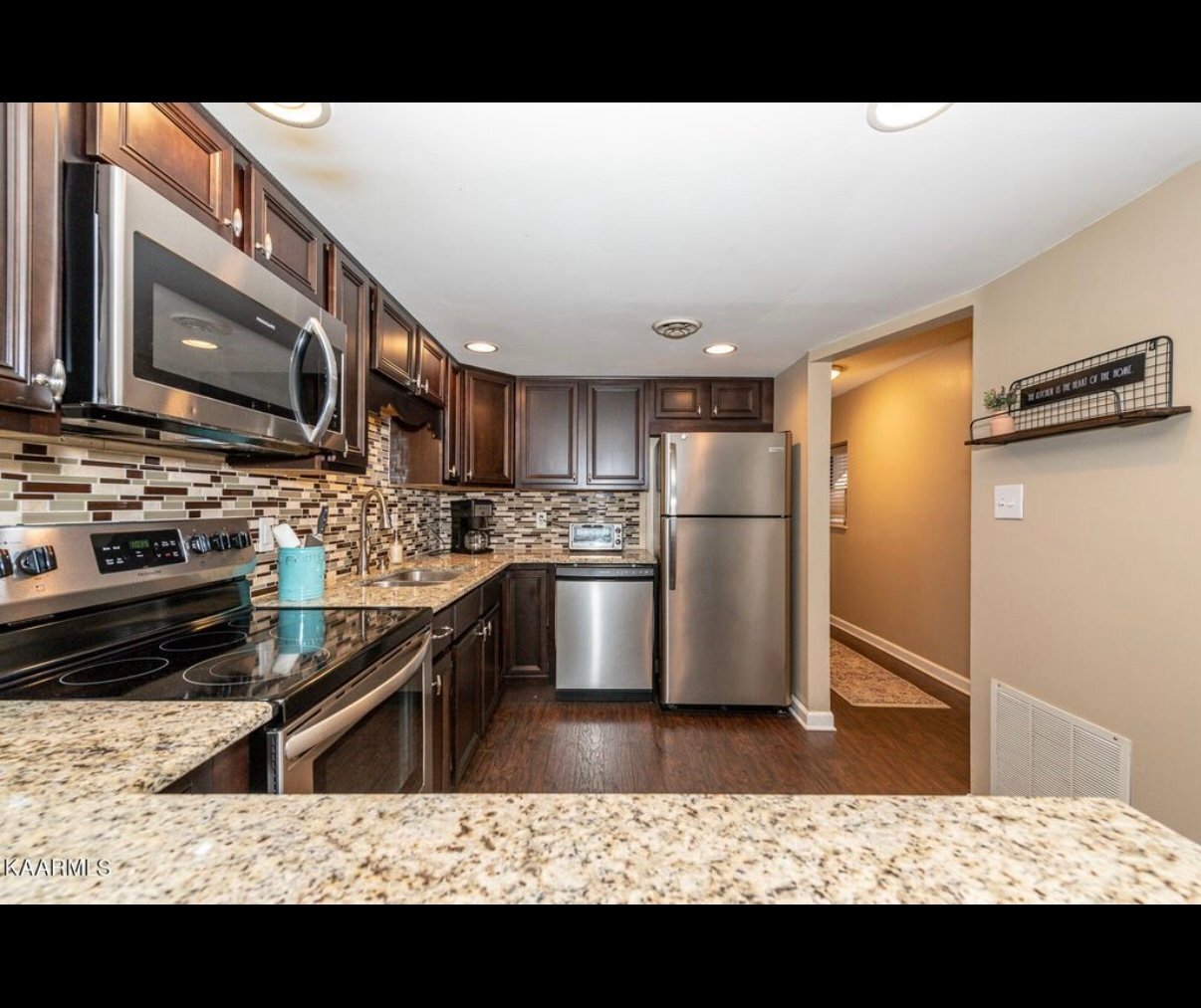Building Photo - 304 Olympia Dr