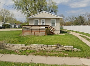 Building Photo - 1321 Army Post Rd