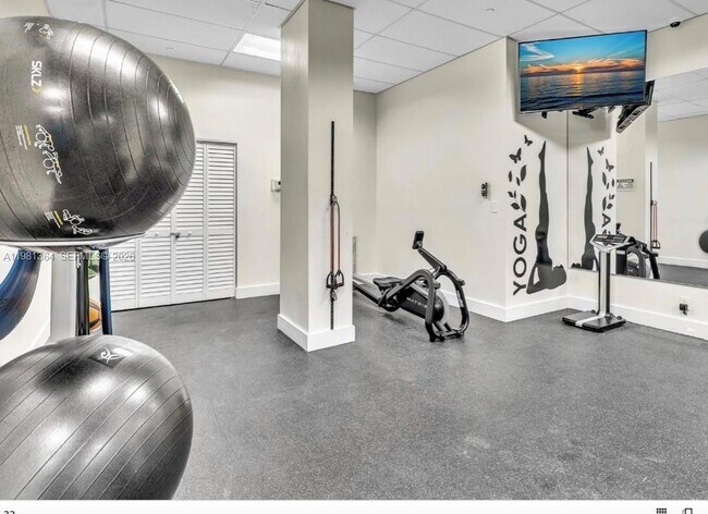 Building Photo - 1370 S Ocean Blvd